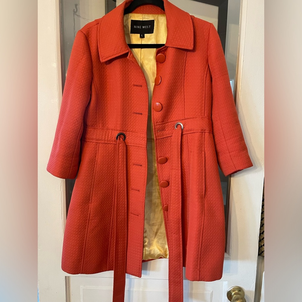 Beautiful Cheery Nine West Spring trench coat Size Large
